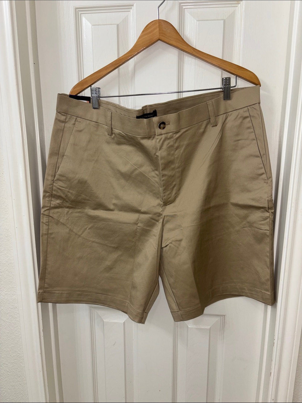 Banana Republic Flat-Front Chino Shorts - Tan